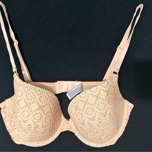 Victorias Secret Tan Lace overlay T-shirt bra sz34D
